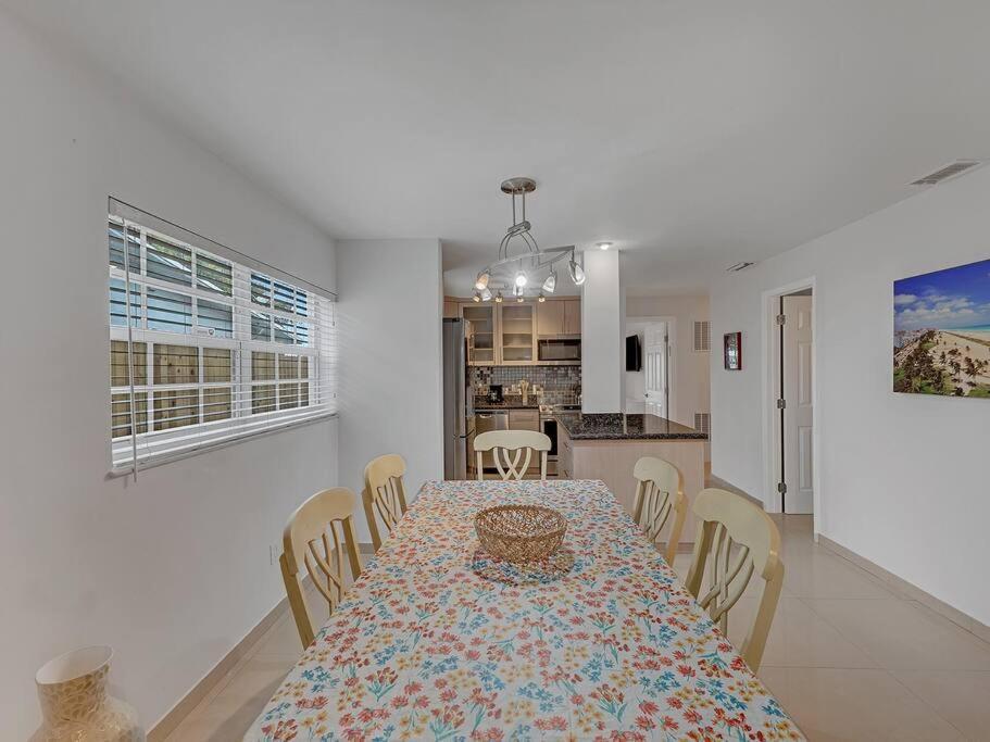 Supervilla - Lakefront - Sunsets, Kayaks, Grill Fort Lauderdale Buitenkant foto
