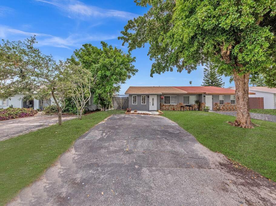 Supervilla - Lakefront - Sunsets, Kayaks, Grill Fort Lauderdale Buitenkant foto